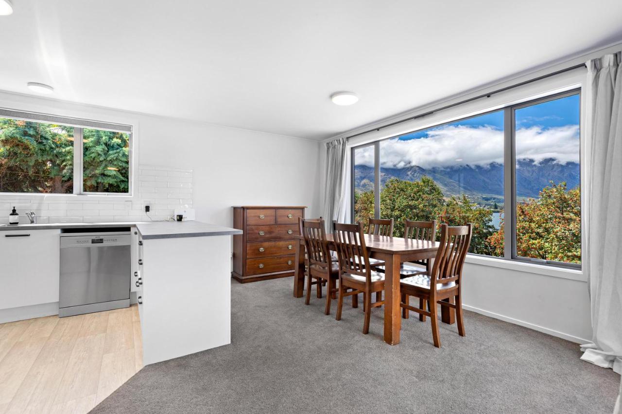 Lovely Marina Views And Sunny Balcony Queenstown Exterior foto